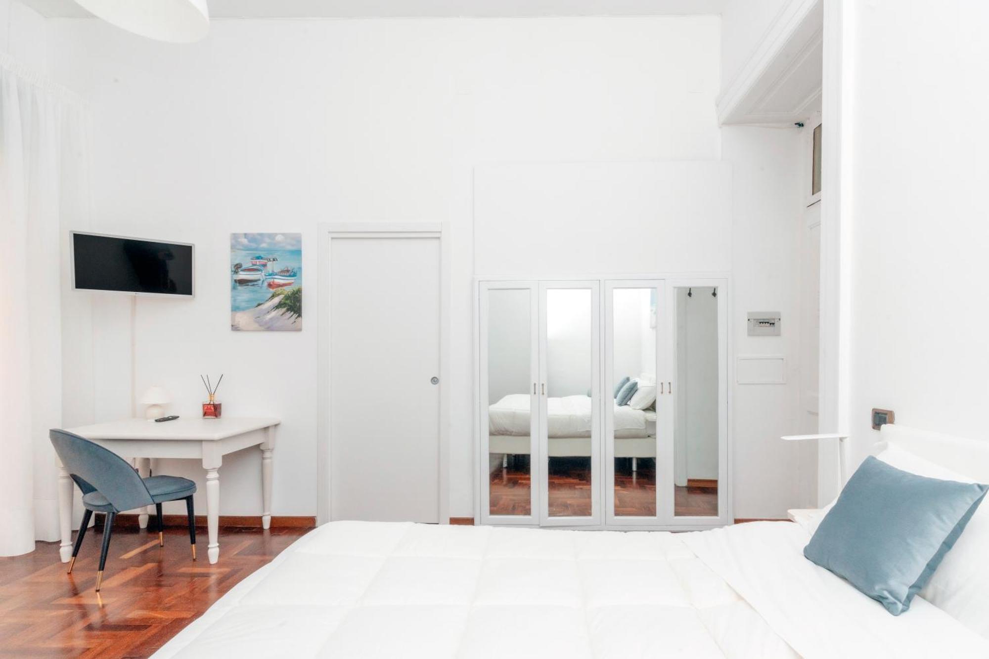 Piazza Tasso Suite Сорренто Екстер'єр фото